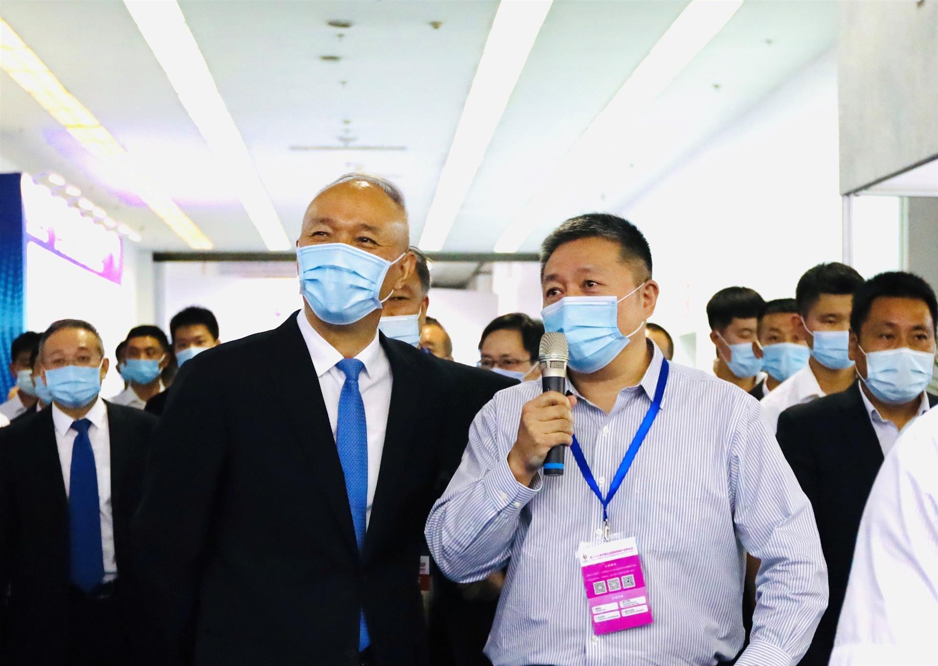 女生吃小鸡鸡男生舔她尿口【热点聚焦】蔡奇书记视察科博会首科院——工发组织联合展区，创新成果引起广泛关注